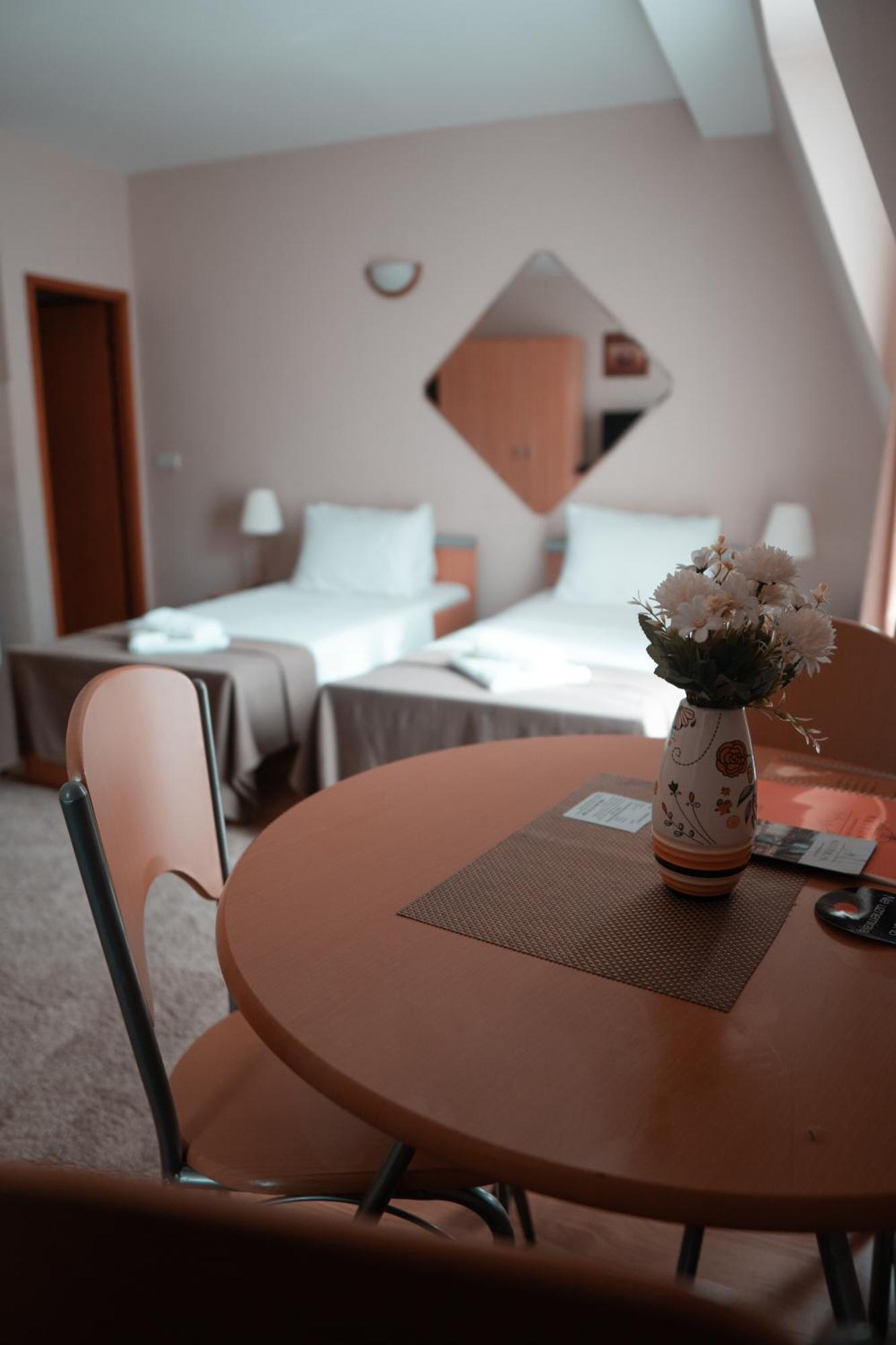 Hotel Topcider Belgrade Luaran gambar