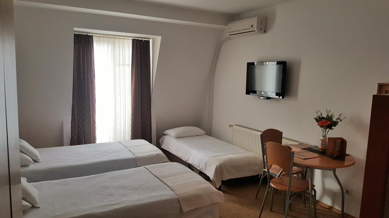 Hotel Topcider Belgrade Luaran gambar